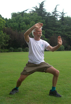 jon hudson doing tai chi in Shanghai