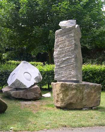Multinational Sculpture - TS'UNG TUBE CERISY MEMORIAL TO THE 2 & 29th DIVISIONS