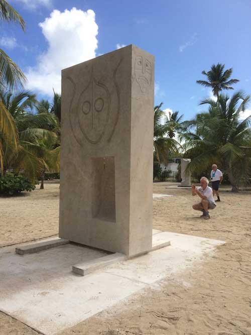 Recent Projects - FENESTRAE AETERNITATIS WHITE ROCK Sculpture