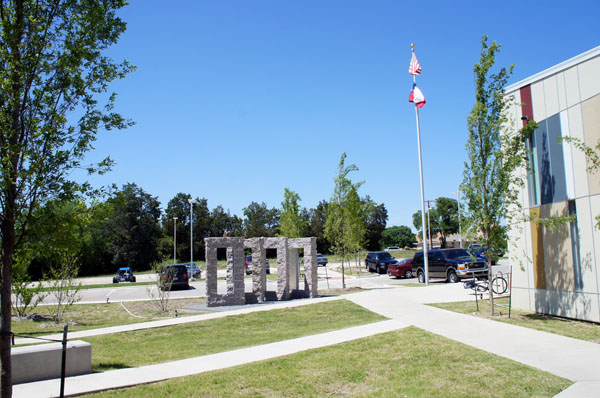 Recent Projects - FENESTRAE AETERNITATIS WHITE ROCK Sculpture